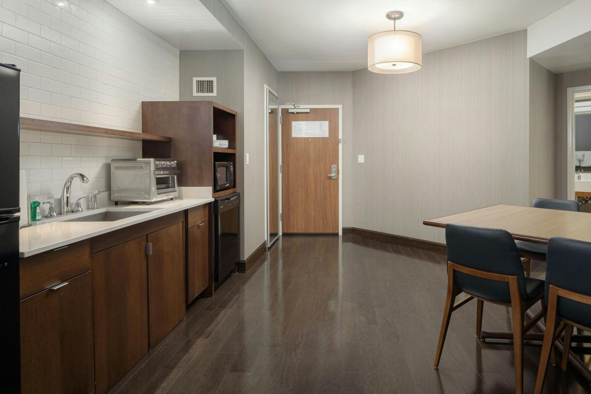 Courtyard By Marriott Gatlinburg Downtown Hotel Exterior photo