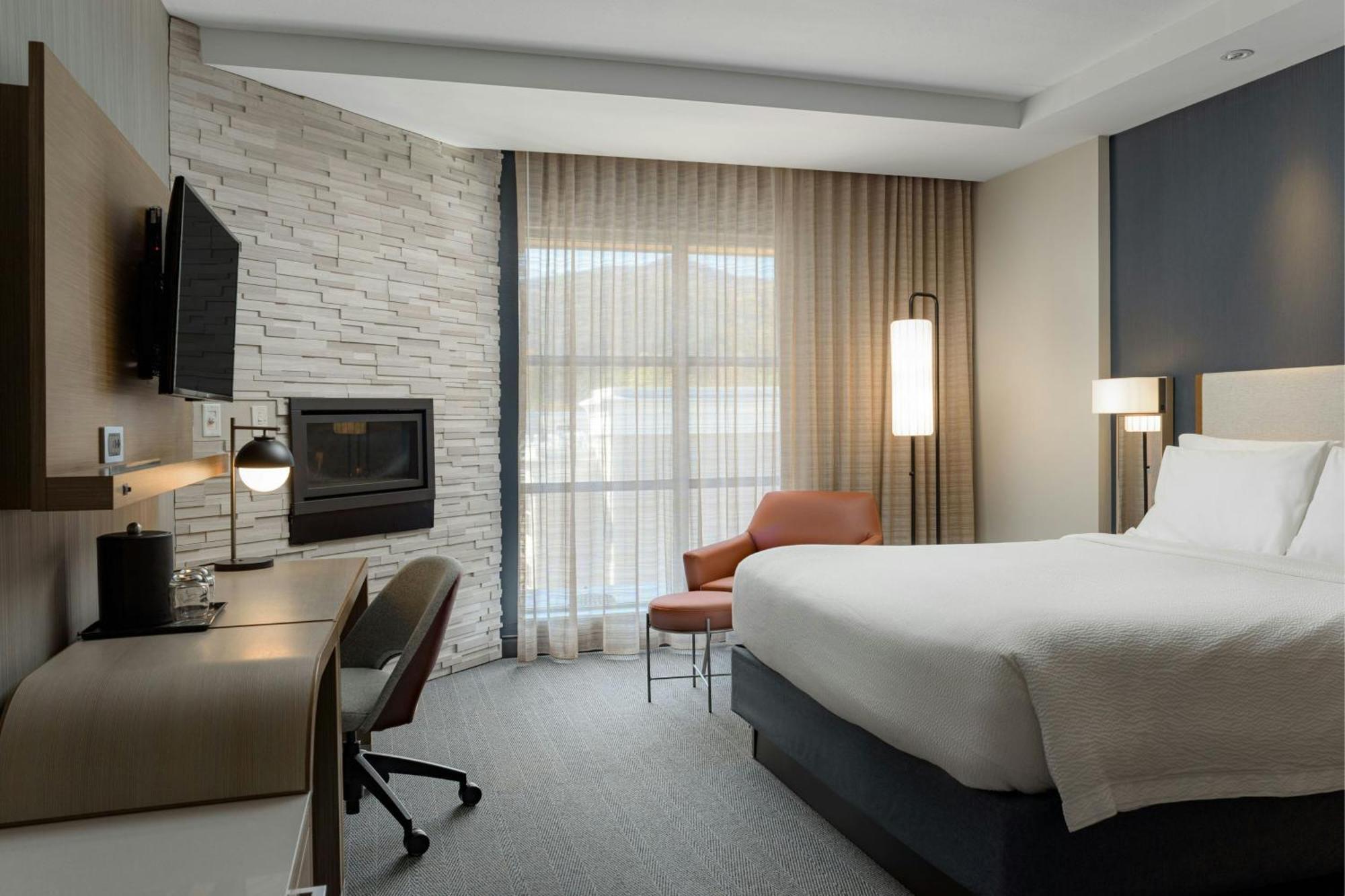 Courtyard By Marriott Gatlinburg Downtown Hotel Exterior photo