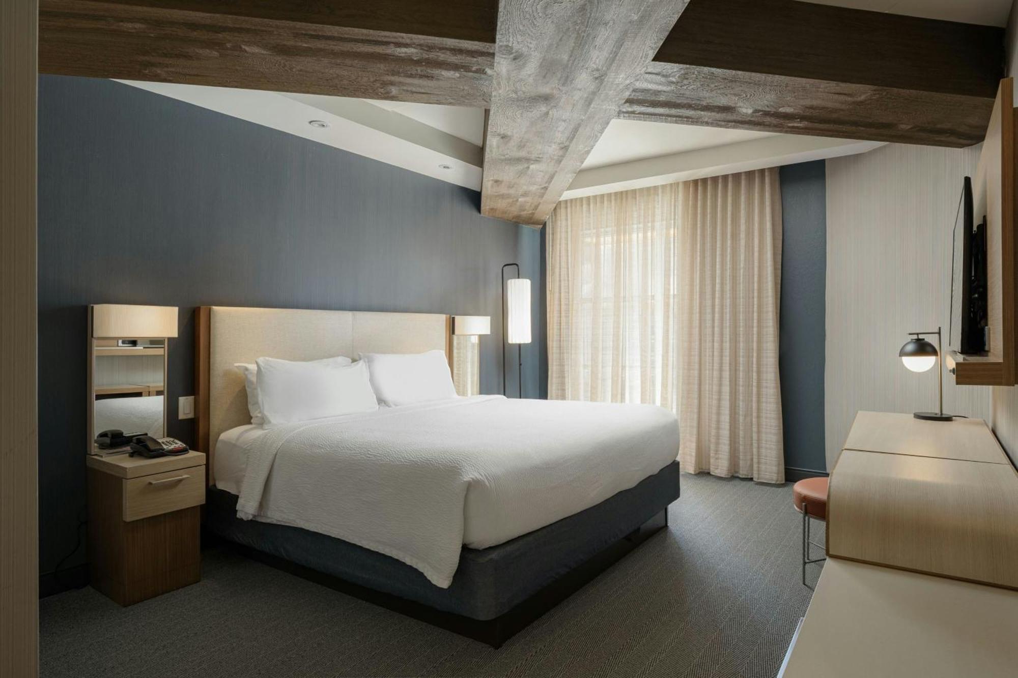 Courtyard By Marriott Gatlinburg Downtown Hotel Exterior photo